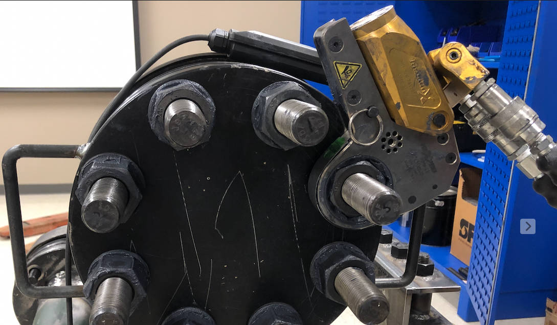 Hydraulic Torque Wrench Use in Industrial Bolting