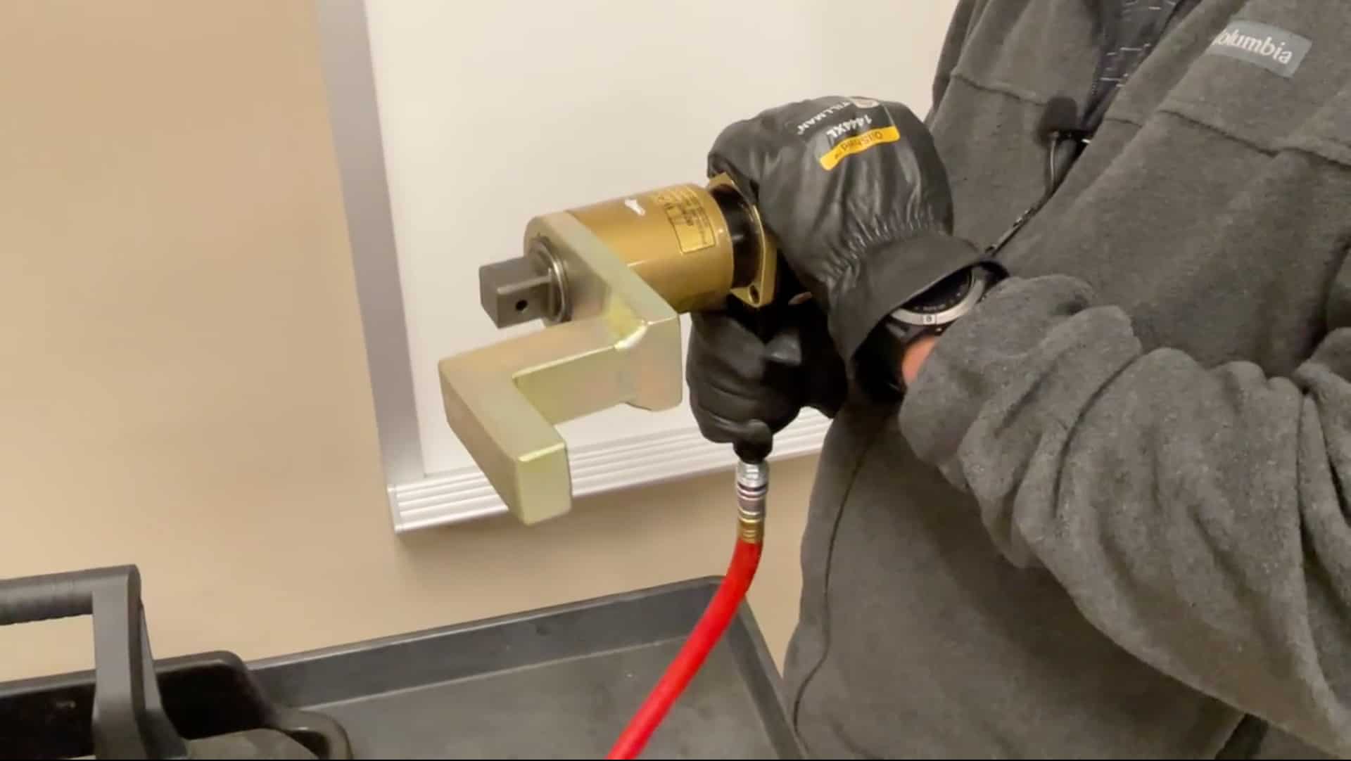 Bolting Applications with Pistol Grip Torque Wrenches Hex Technology